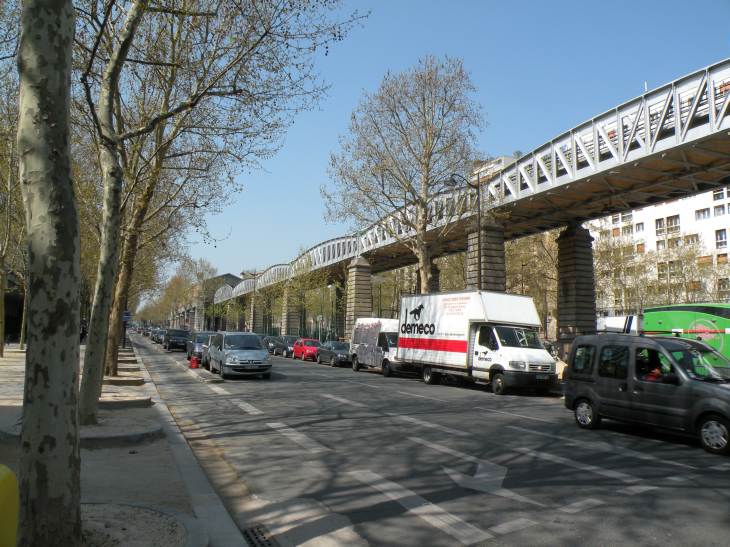  Viaduc de la ligne 6 du métro